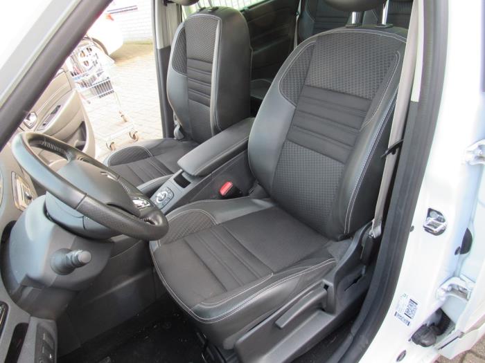 Renault Scénic III 1.5 dCi 110 Épave (2015, Blanc)
