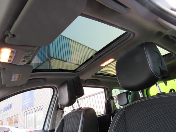 Renault Scénic III 1.5 dCi 110 Épave (2015, Blanc)