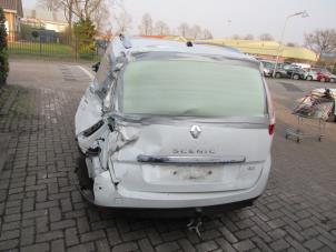 Renault Scénic III 1.5 dCi 110 Épave (2015, Blanc)