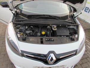 Renault Scénic III 1.5 dCi 110 Épave (2015, Blanc)