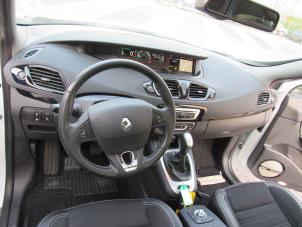 Renault Scénic III 1.5 dCi 110 Épave (2015, Blanc)