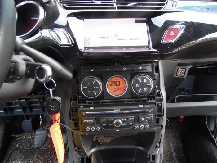 Citroen DS3 1.6 e-HDi Schrottauto (2012, Weiß)