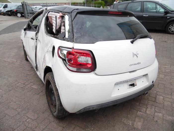 Citroen DS3 1.6 e-HDi Schrottauto (2012, Weiß)