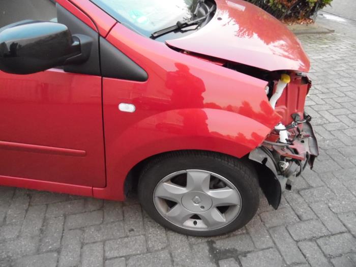 Renault Twingo II 1.2 16V Samochód złomowany (2010, Czerwony)
