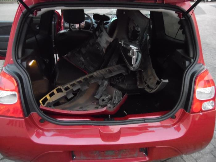 Renault Twingo II 1.2 16V Samochód złomowany (2010, Czerwony)