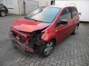 Renault Twingo II 1.2 16V Samochód złomowany (2010, Czerwony)