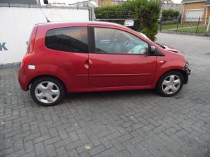 Renault Twingo II 1.2 16V Samochód złomowany (2010, Czerwony)