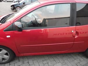 Renault Twingo II 1.2 16V Samochód złomowany (2010, Czerwony)