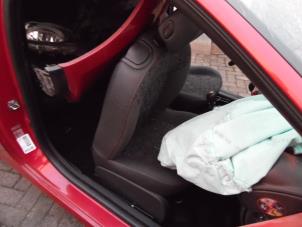 Renault Twingo II 1.2 16V Samochód złomowany (2010, Czerwony)