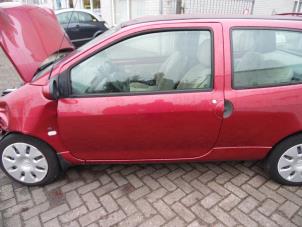 Renault Twingo 1.2 16V Samochód złomowany (2003, Czerwony)