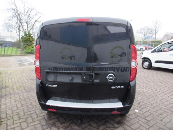 Opel Combo 1.3 CDTI 16V ecoFlex Skrotfordon (2012, ZWART)