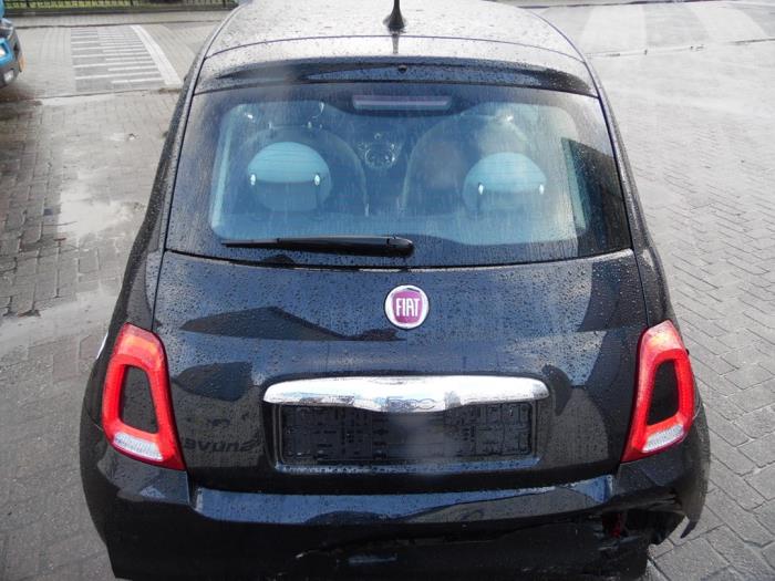 Fiat 500 0.9 TwinAir 80 Skrotfordon (2016, ZWART)