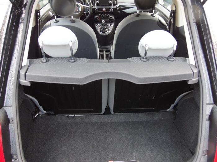 Fiat 500 0.9 TwinAir 80 Skrotfordon (2016, ZWART)