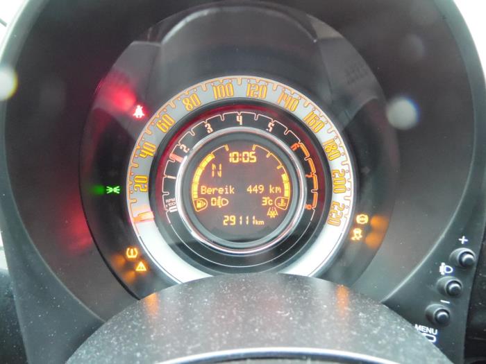 Fiat 500 0.9 TwinAir 80 Skrotfordon (2016, ZWART)