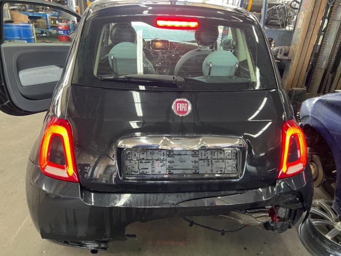 Fiat 500 0.9 TwinAir 80 Skrotfordon (2016, ZWART)