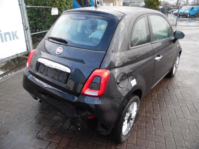 Fiat 500 0.9 TwinAir 80 Skrotfordon (2016, ZWART)