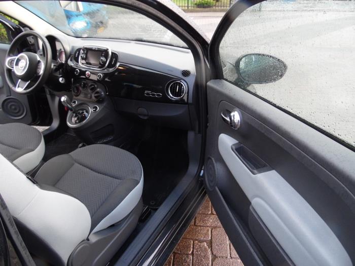Fiat 500 0.9 TwinAir 80 Skrotfordon (2016, ZWART)