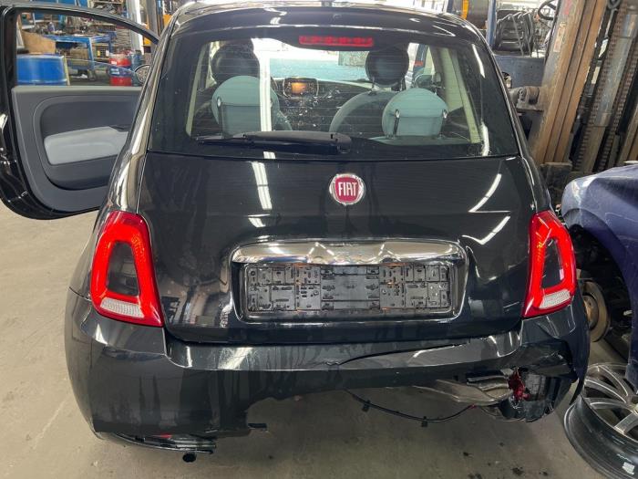 Fiat 500 0.9 TwinAir 80 Skrotfordon (2016, ZWART)