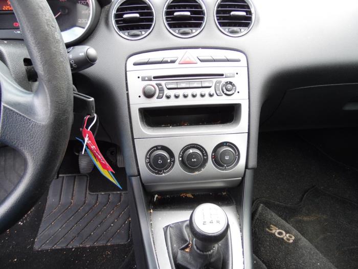 Peugeot 308 1.4 VTI 16V Skrotfordon (2008, BLAUW)