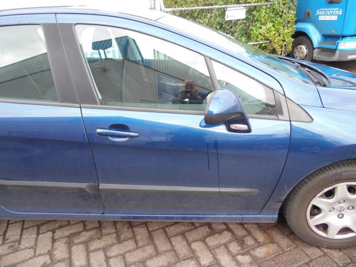 Peugeot 308 1.4 VTI 16V Skrotfordon (2008, BLAUW)