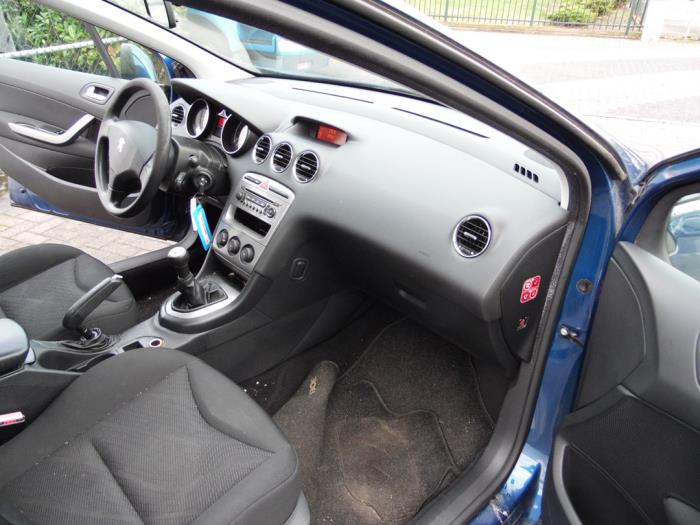 Peugeot 308 1.4 VTI 16V Skrotfordon (2008, BLAUW)