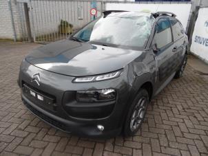 Citroen C4 Cactus 1.2 PureTech 82 12V Épave (2015, Gris)