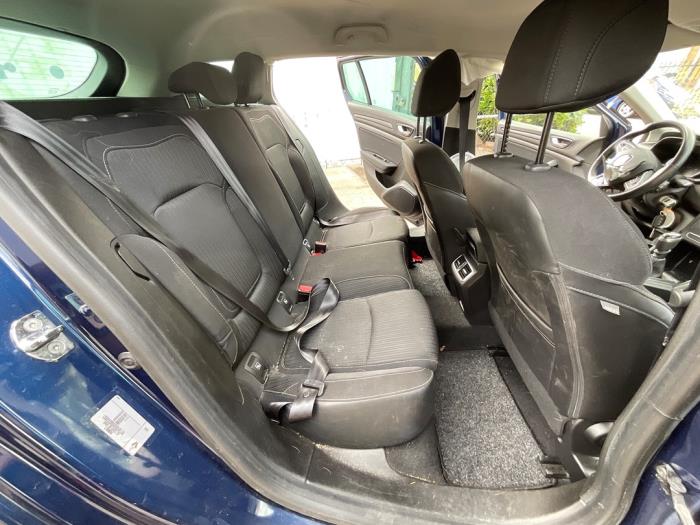 Renault Megane IV Estate 1.2 Energy TCE 100 Épave (2017, Bleu)