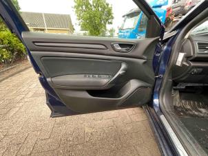 Renault Megane IV Estate 1.2 Energy TCE 100 Épave (2017, Bleu)