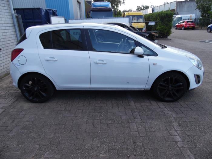 Opel Corsa D 1.3 CDTi 16V ecoFLEX Samochód złomowany (2011, Bialy)