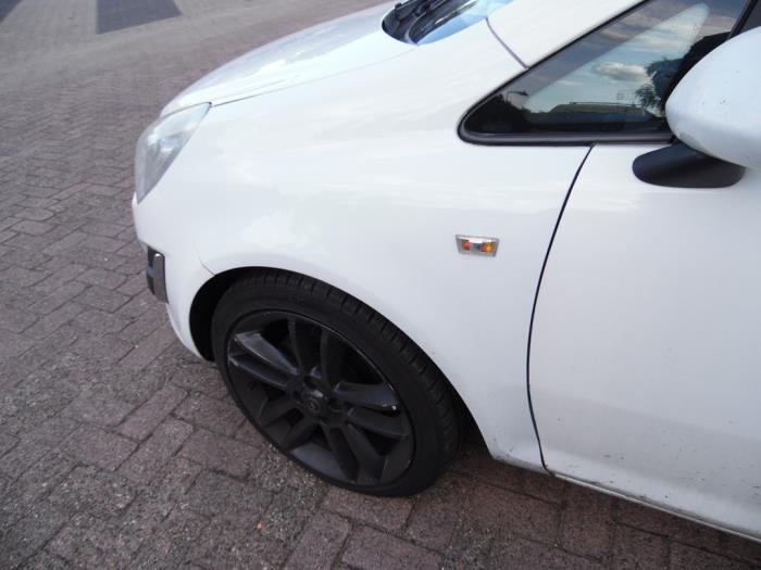 Opel Corsa D 1.3 CDTi 16V ecoFLEX Samochód złomowany (2011, Bialy)