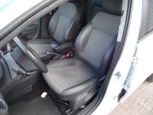 Opel Corsa D 1.3 CDTi 16V ecoFLEX Samochód złomowany (2011, Bialy)