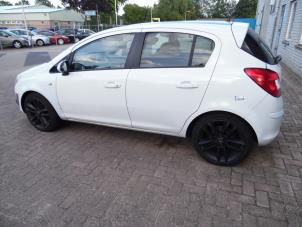Opel Corsa D 1.3 CDTi 16V ecoFLEX Samochód złomowany (2011, Bialy)