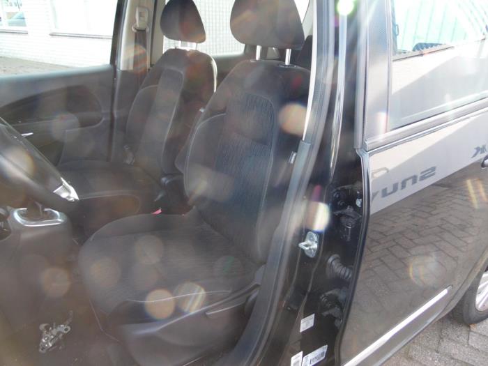 Citroen C3 Picasso 1.6 16V VTI 120 Samochód złomowany (2010, Czarny)