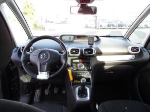 Citroen C3 Picasso 1.6 16V VTI 120 Samochód złomowany (2010, Czarny)