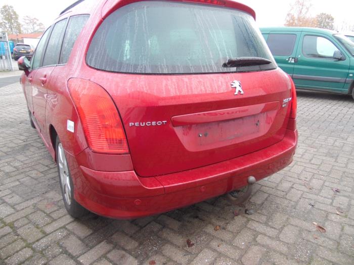 Peugeot 308 SW 1.6 HDi 16V FAP Vehículo de desguace (2012, Rojo)