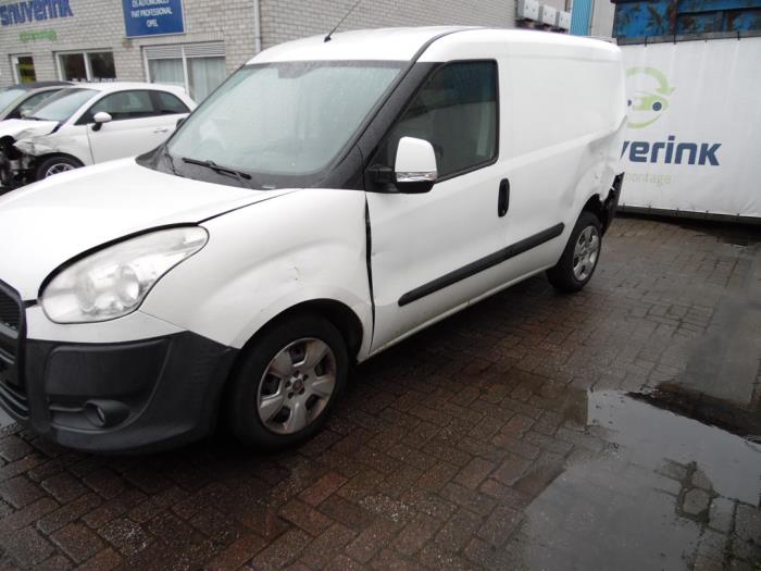 Fiat Doblo Cargo 1.3 D Multijet Épave (2012, Blanc)