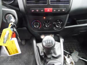 Fiat Doblo Cargo 1.3 D Multijet Épave (2012, Blanc)
