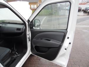 Fiat Doblo Cargo 1.3 D Multijet Épave (2012, Blanc)