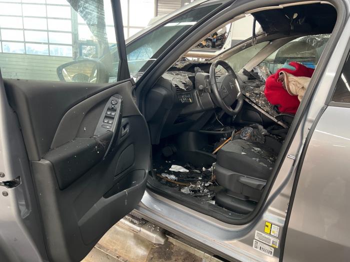 Citroen C4 Spacetourer 1.2 12V PureTech 130 Épave (2018, Gris)