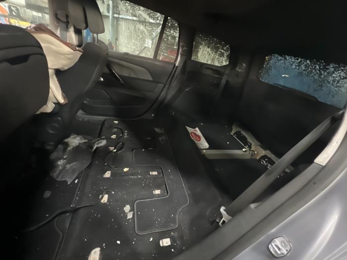 Citroen C4 Spacetourer 1.2 12V PureTech 130 Épave (2018, Gris)