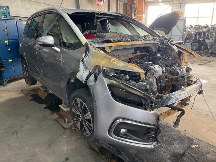 Citroen C4 Spacetourer 1.2 12V PureTech 130 Épave (2018, Gris)