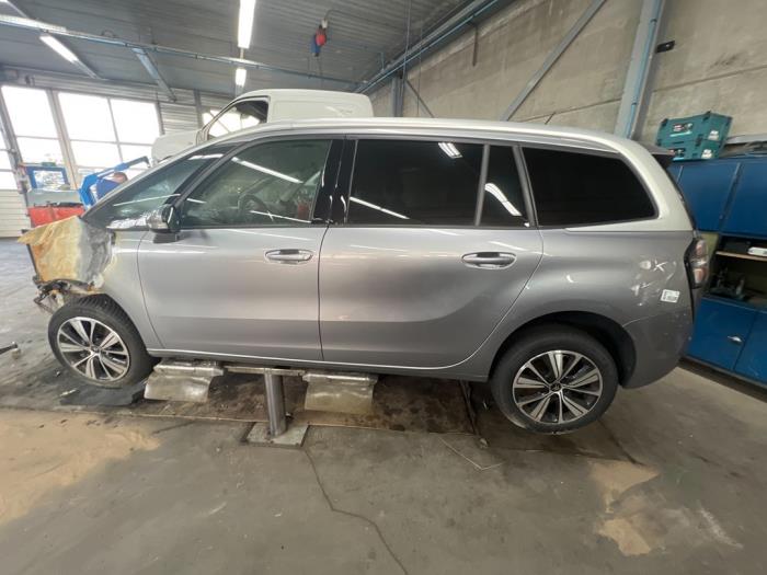 Citroen C4 Spacetourer 1.2 12V PureTech 130 Épave (2018, Gris)