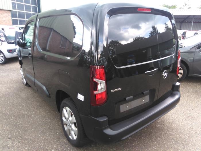 Opel Combo Cargo 1.5 CDTI 130 Schrottauto (2020, Schwarz)