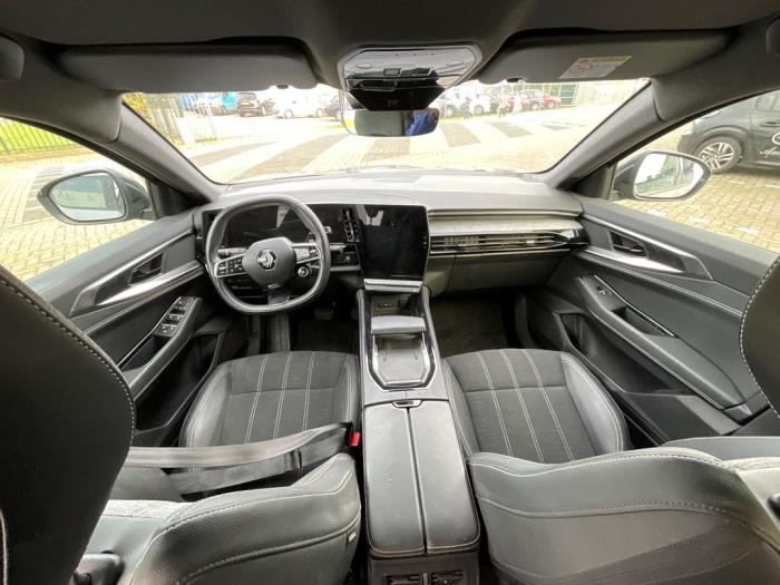 Renault Austral 1.2 E-Tech Full Hybrid 200 Épave (2023, Gris)
