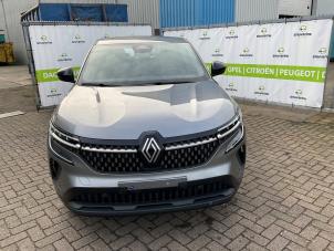 Renault Austral 1.2 E-Tech Full Hybrid 200 Épave (2023, Gris)