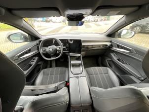 Renault Austral 1.2 E-Tech Full Hybrid 200 Épave (2023, Gris)
