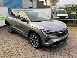 Renault Austral 1.2 E-Tech Full Hybrid 200 Épave (2023, Gris)