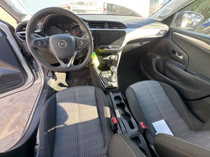 Opel Corsa F 1.2 Turbo 12V 100 Épave (2023, Gris)