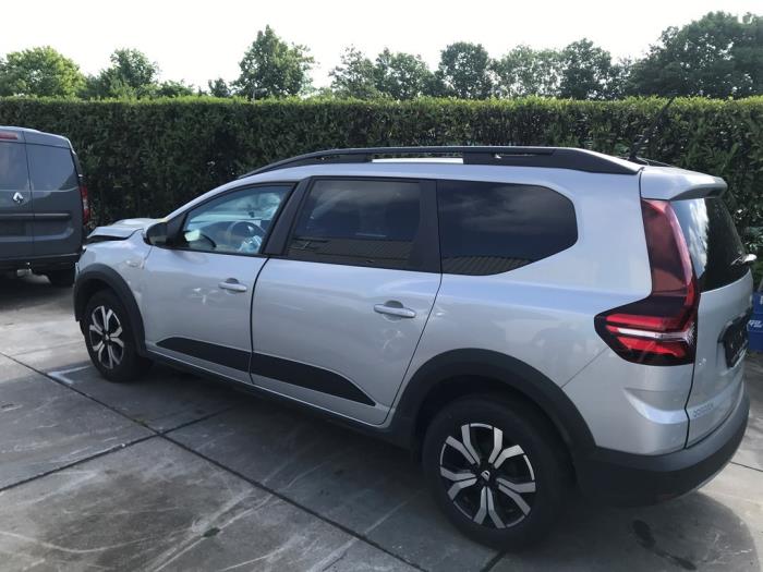 Dacia Jogger 1.0 TCe 110 12V Skrotfordon (2022, GRIJS)