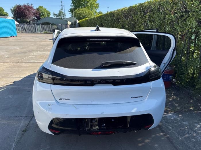 Peugeot 208 II 1.2 Hybrid 100 Vehículo de desguace (2025, Blanco)